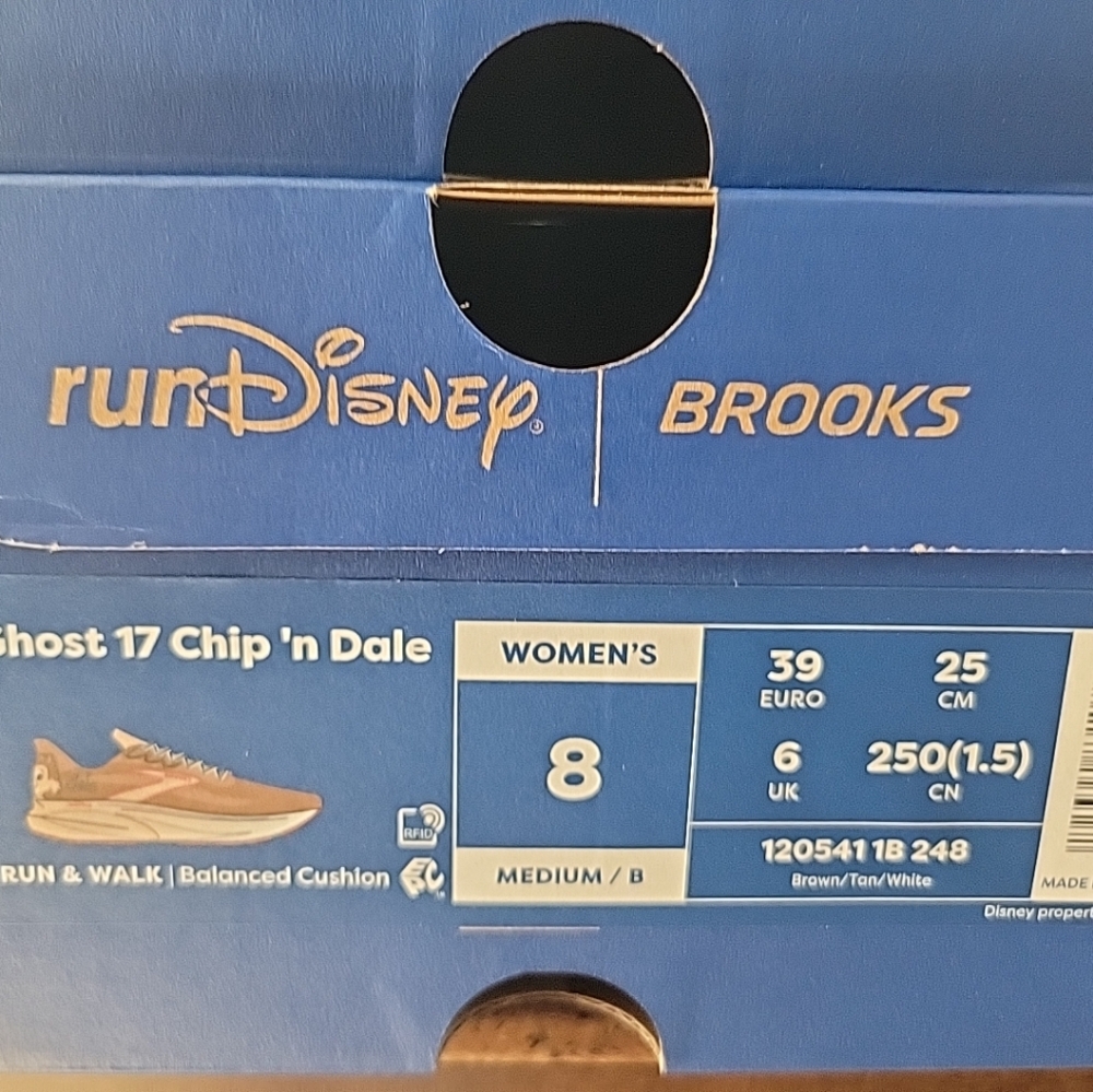 New Brooks Run Disney Chip And Dale Ghost 17 Running Shoes Sneakers - Picture 8 of 8